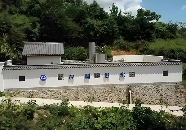 甘肅農(nóng)村自來水廠建設(shè)工程雨后水渾濁問題用哪種凈水設(shè)備?